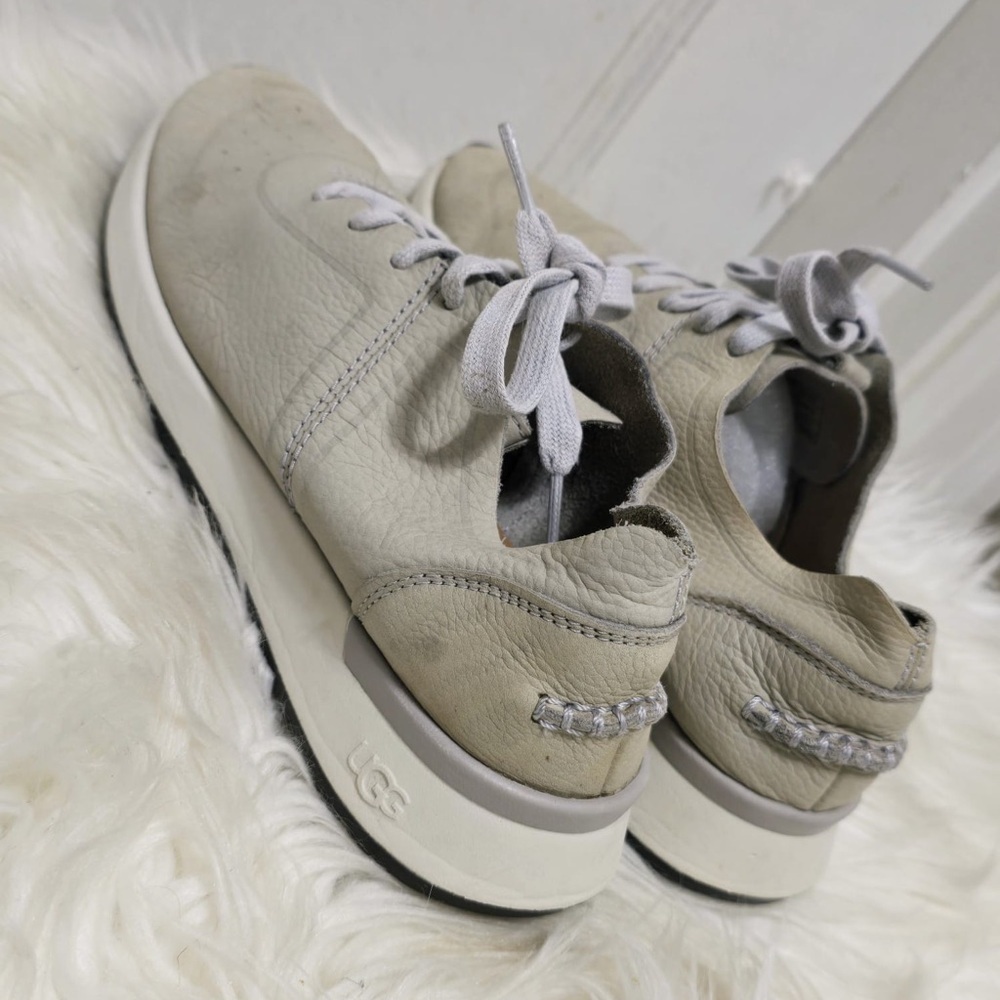UGG ADALEEN Nubuck Leather Sneakers Women's Size 6.5✌️